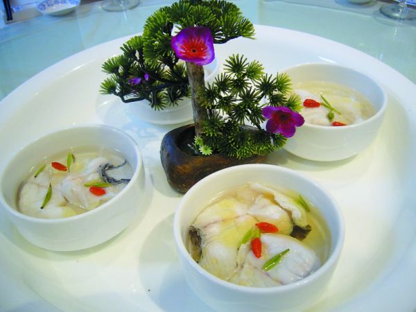 　　吴侬茶芽桂花鱼